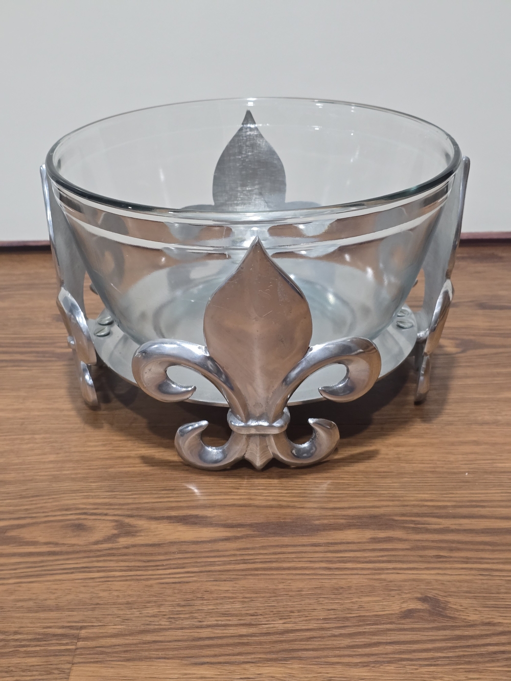 Vintage 1970s Anchor Hocking Serving Bowl w/ Fleur-de-Lis Cast Aluminum Stand